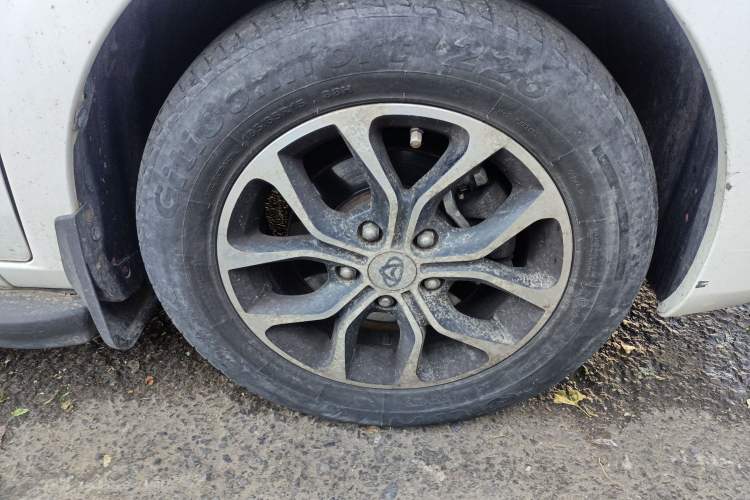 Used CHANGAN KAICHENG Oushang A600 2017 1.5L Manual Luxury Model Right Front Wheel Hub
