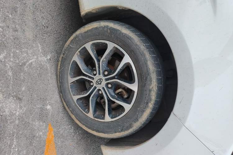 Used CHANGAN KAICHENG Oushang A600 2017 1.5L Manual Standard Edition Right Front Wheel Hub