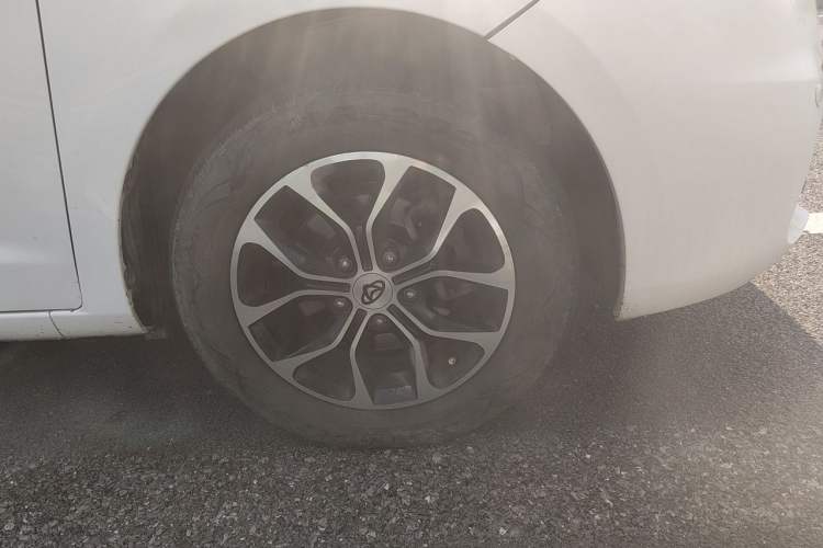 Used CHANGAN KAICHENG Oushang A600 2017 1.5L Manual Luxury Model Right Front Wheel Hub