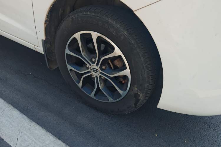 Used CHANGAN KAICHENG Oushang A600 2017 1.5L Manual Luxury Model Right Front Wheel Hub