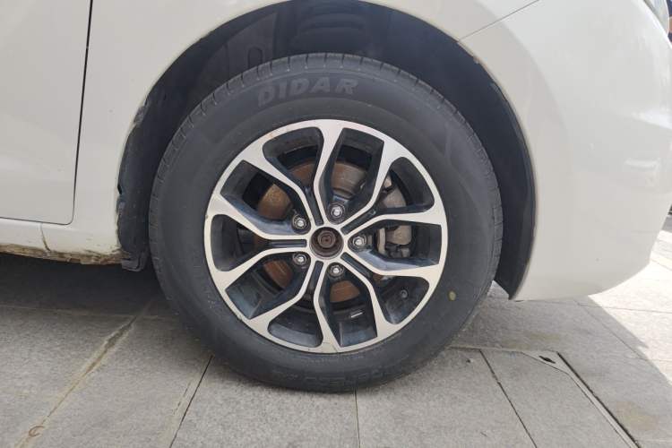 Used CHANGAN KAICHENG Oushang A600 2017 1.5L Manual Luxury Model Right Front Wheel Hub