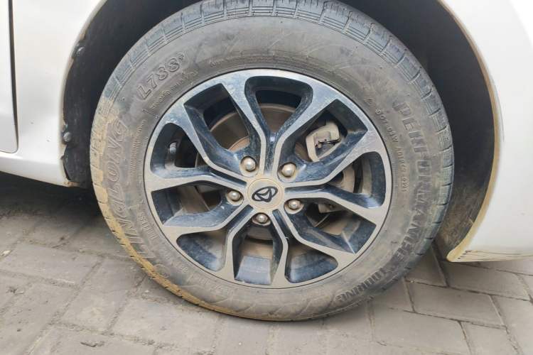 Used CHANGAN KAICHENG Oushang A600 2017 1.5L Manual Standard Edition Right Front Wheel Hub
