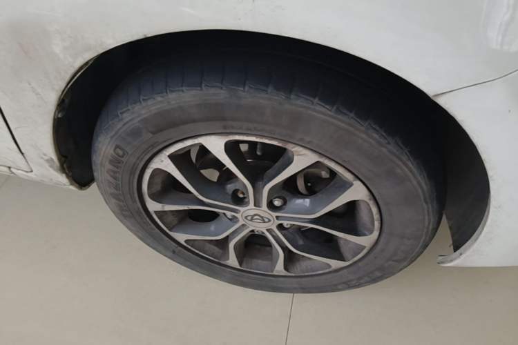 Used CHANGAN KAICHENG Oushang A600 2017 1.5L Manual Standard Edition Right Front Wheel Hub