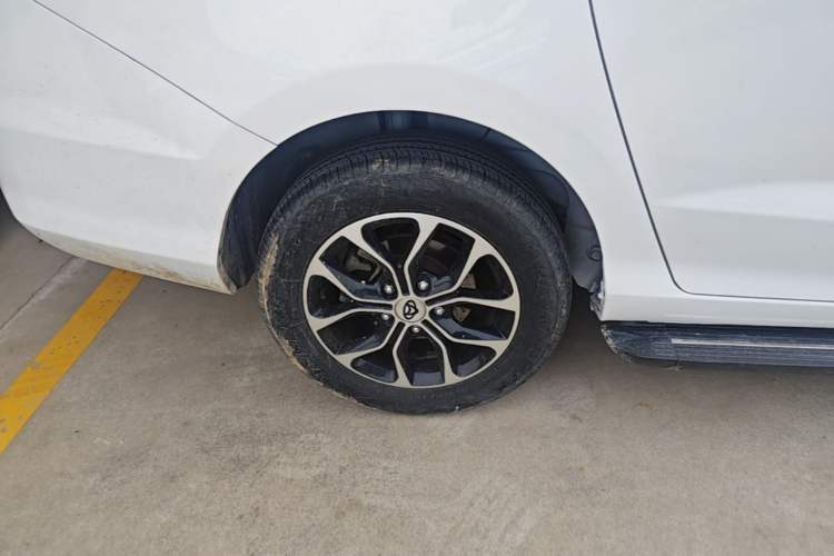 Used CHANGAN KAICHENG Oushang A600 2017 1.5L Manual Luxury Model Right Rear Wheel Hub