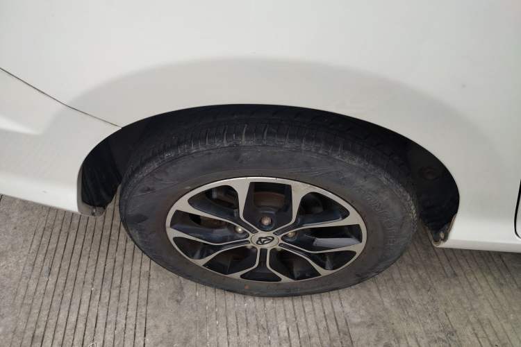 Used CHANGAN KAICHENG Oushang A600 2017 1.5L Manual Luxury Model Right Rear Wheel Hub