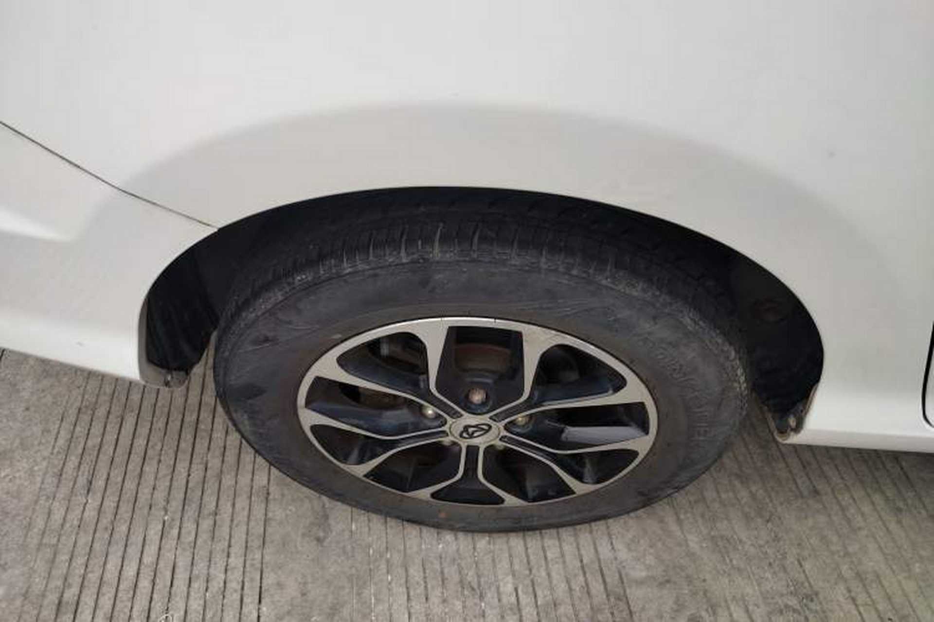 Used CHANGAN KAICHENG Oushang A600 2017 1.5L Manual Luxury Model Right Rear Wheel Hub