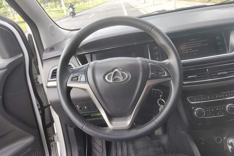 Used CHANGAN KAICHENG Oushang A600 2017 1.5L Manual Luxury Model Steering Wheel