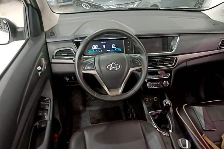 Used CHANGAN KAICHENG Oushang A600 2017 1.5L Manual Luxury Model Steering Wheel