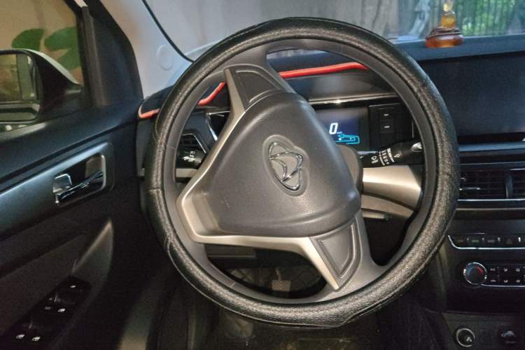 Used CHANGAN KAICHENG Oushang A600 2017 1.5L Manual Standard Edition Steering Wheel