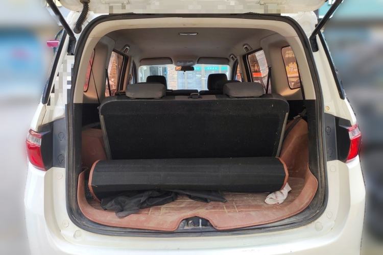 Used CHANGAN KAICHENG Oushang A600 2017 1.5L Manual Standard Edition Trunk