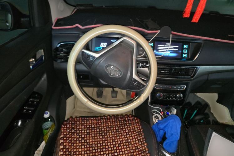 Used CHANGAN KAICHENG Oushang A600 2017 1.5L Manual Luxury Model Steering Wheel