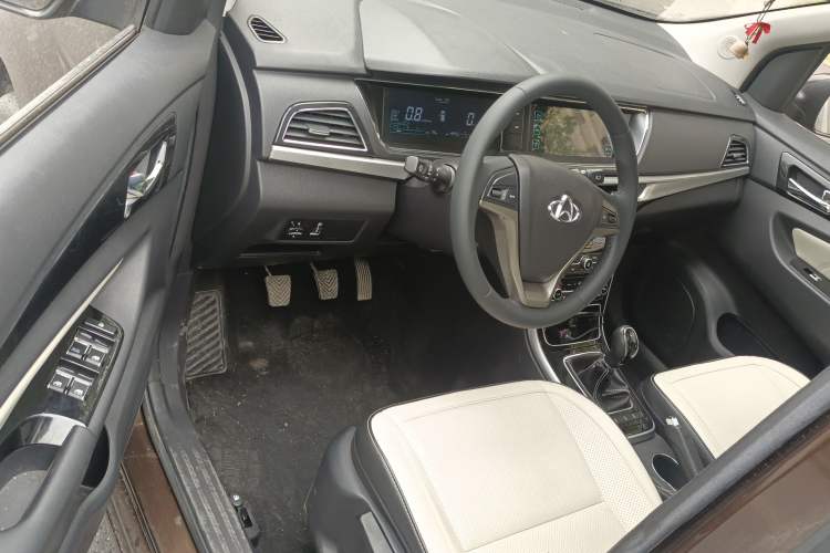 Used CHANGAN KAICHENG Oushang A600 2018 1.5L Manual Luxury Model Driver Seat