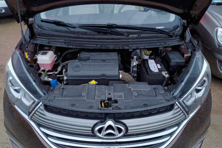 Used CHANGAN KAICHENG Oushang A600 2018 1.5L Manual Luxury Model Engine Bay