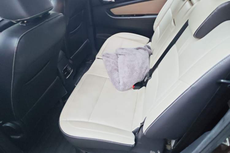 Used CHANGAN KAICHENG Oushang A600 2018 1.5L Manual Luxury Model Left Rear Seat
