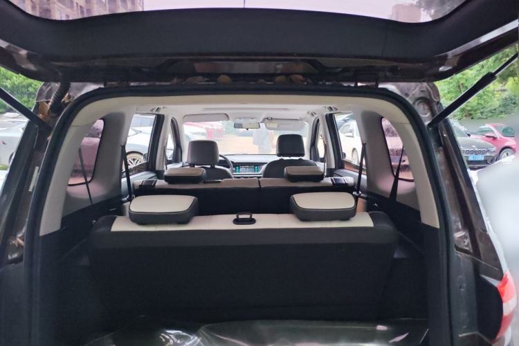 Used CHANGAN KAICHENG Oushang A600 2018 1.5L Manual Luxury Model Trunk
