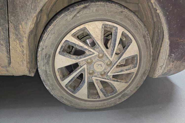 Used CHANGAN KAICHENG Oushang A600 2018 1.6L Automatic Luxury Model Right Front Wheel Hub