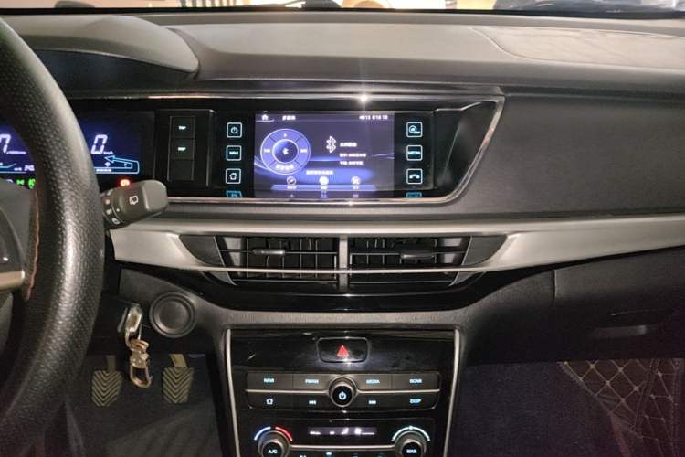 Used CHANGAN KAICHENG Oushang A600 2018 1.5L Manual Luxury Model Audio And AC Panel