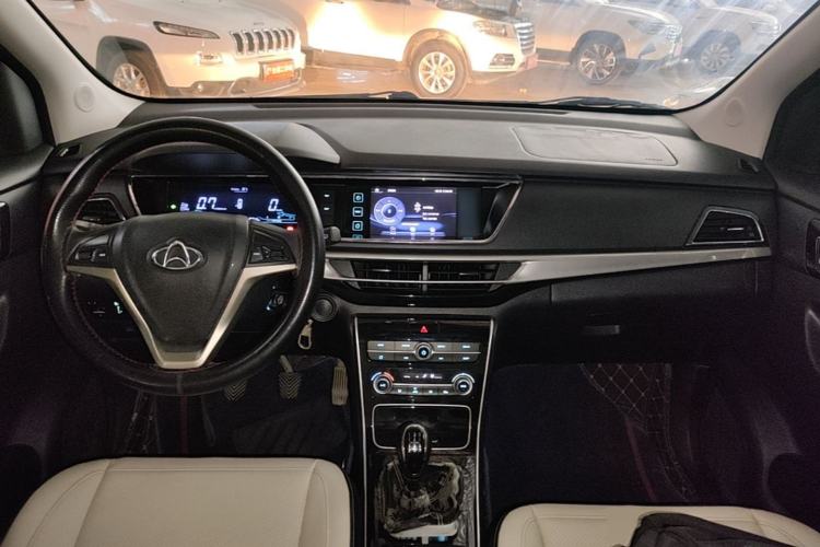 Used CHANGAN KAICHENG Oushang A600 2018 1.5L Manual Luxury Model Center Console