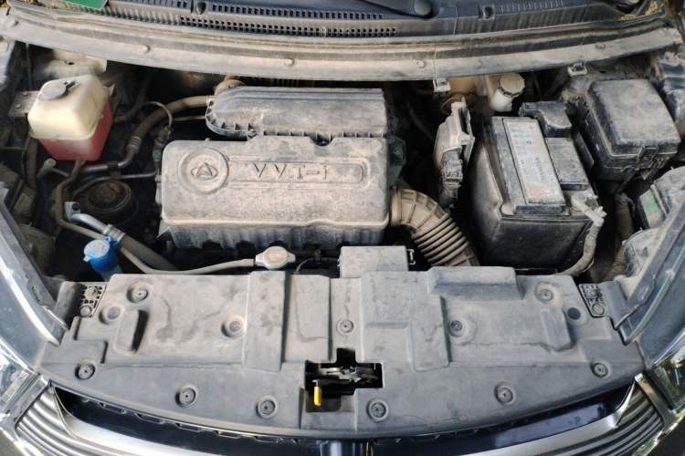 Used CHANGAN KAICHENG Oushang A600 2018 1.5L Manual Luxury Model Engine Bay
