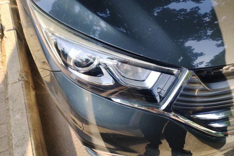 Used CHANGAN KAICHENG Oushang A600 2018 1.5L Manual Luxury Model Right Front Headlight