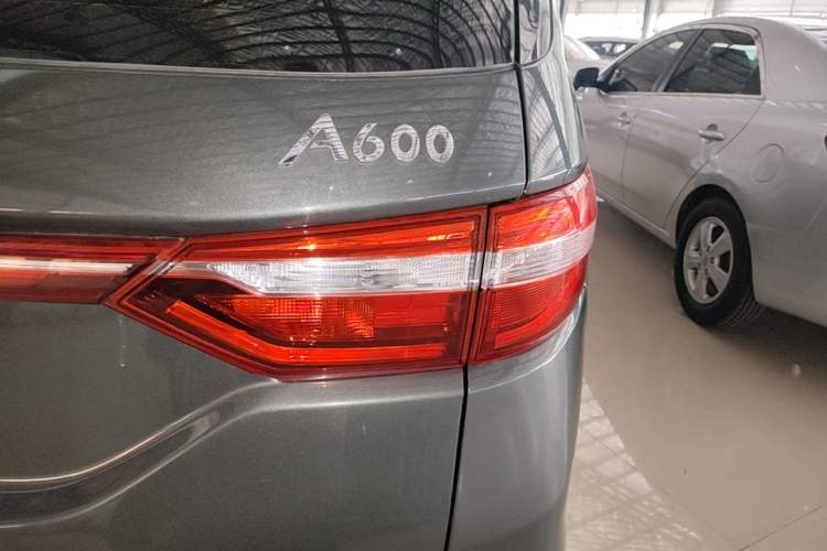 Used CHANGAN KAICHENG Oushang A600 2018 1.5L Manual Luxury Model Right Rear Taillight