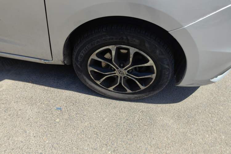 Used CHANGAN KAICHENG Oushang A600 2018 1.5L Manual Luxury Model Right Front Wheel Hub