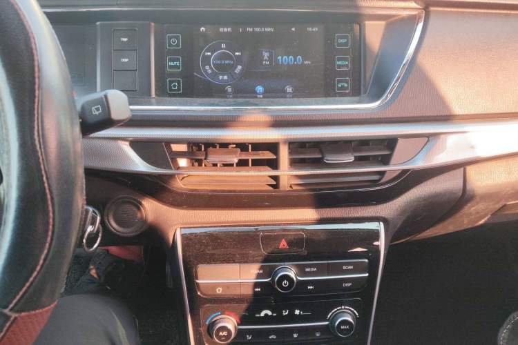Used CHANGAN KAICHENG Oushang A600 2018 1.5L Manual Elite Version Audio And AC Panel