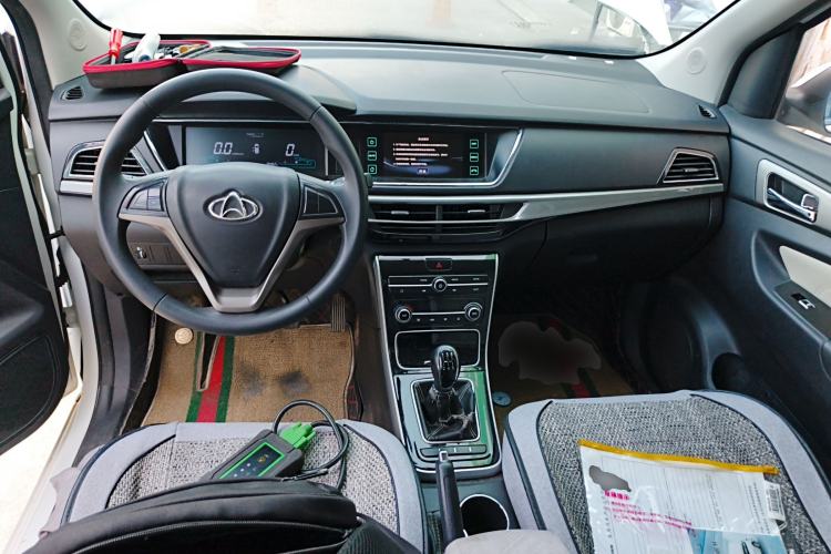 Used CHANGAN KAICHENG Oushang A600 2018 1.5L Manual Elite Version Center Console