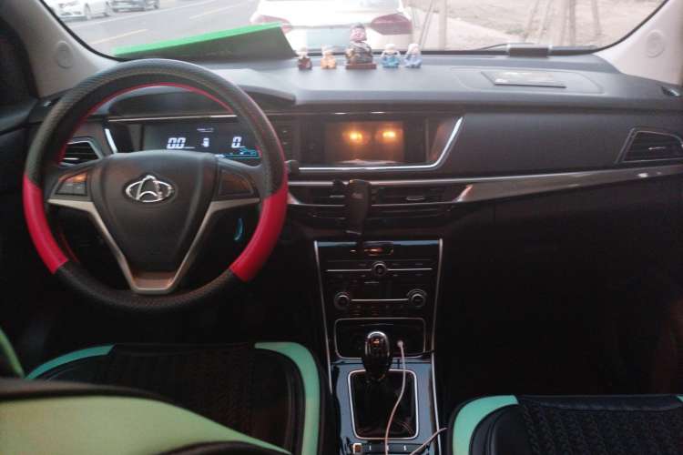 Used CHANGAN KAICHENG Oushang A600 2018 1.5L Manual Elite Version Center Console