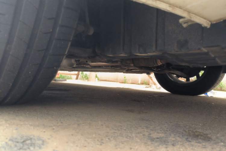 Used CHANGAN KAICHENG Oushang A600 2018 1.5L Manual Luxury Model Chassis Front Right
