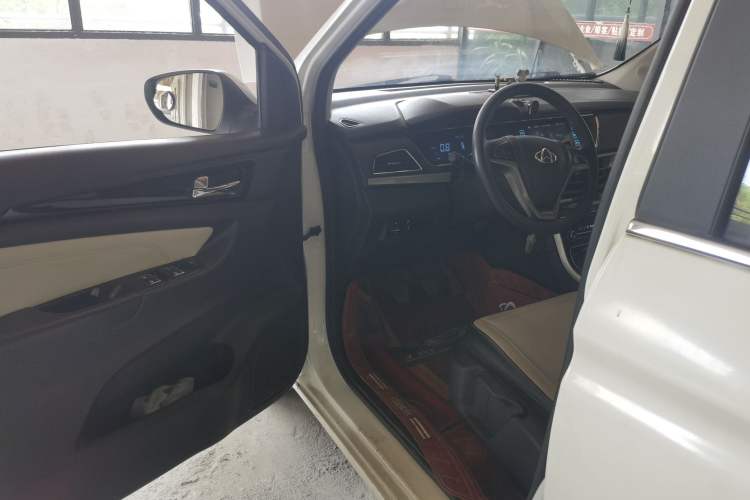 Used CHANGAN KAICHENG Oushang A600 2018 1.5L Manual Luxury Model Driver Seat