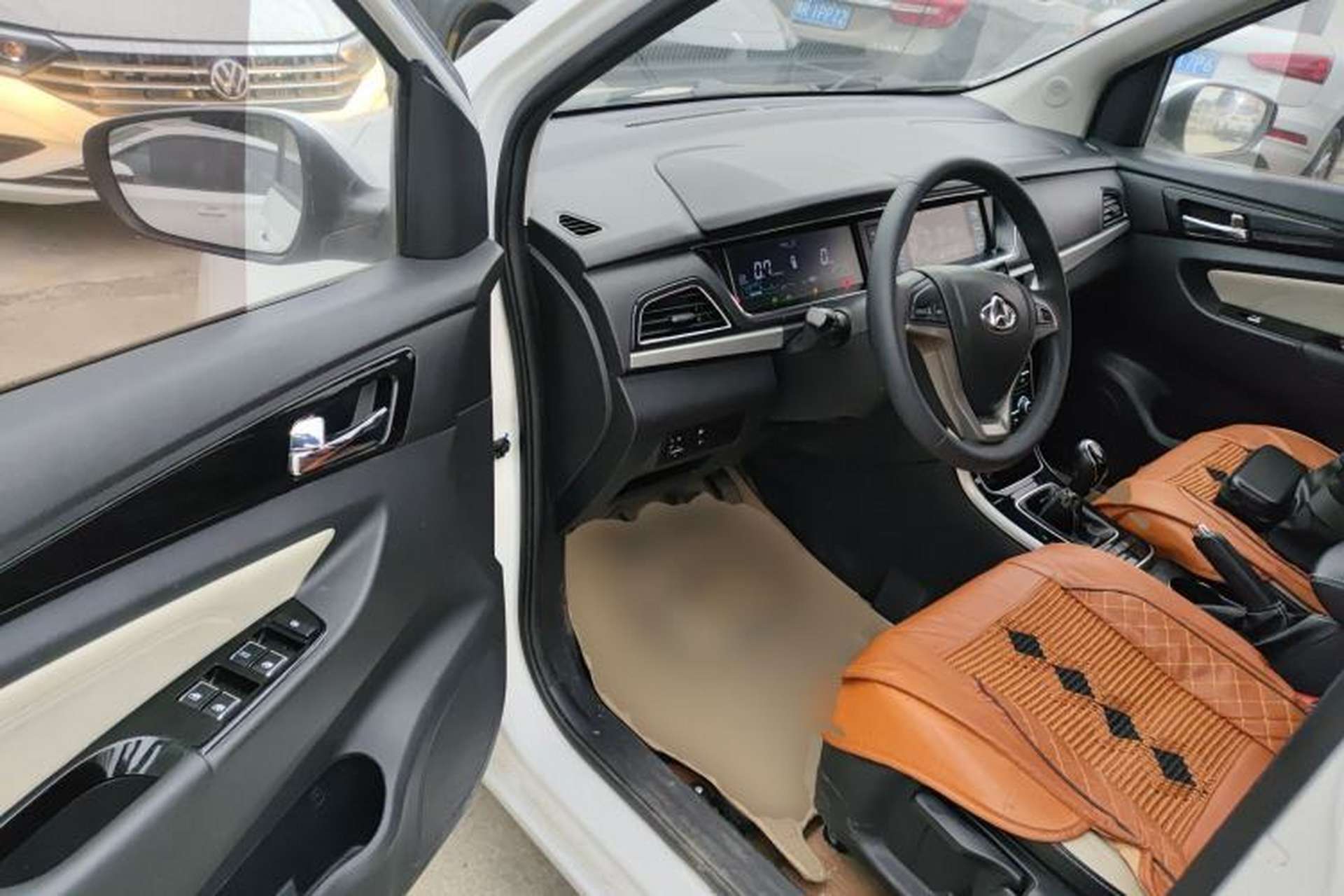 Used CHANGAN KAICHENG Oushang A600 2018 1.5L Manual Luxury Model Driver Seat