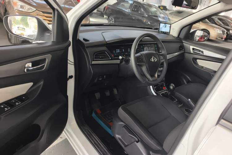 Used CHANGAN KAICHENG Oushang A600 2018 1.5L Manual Elite Version Driver Seat
