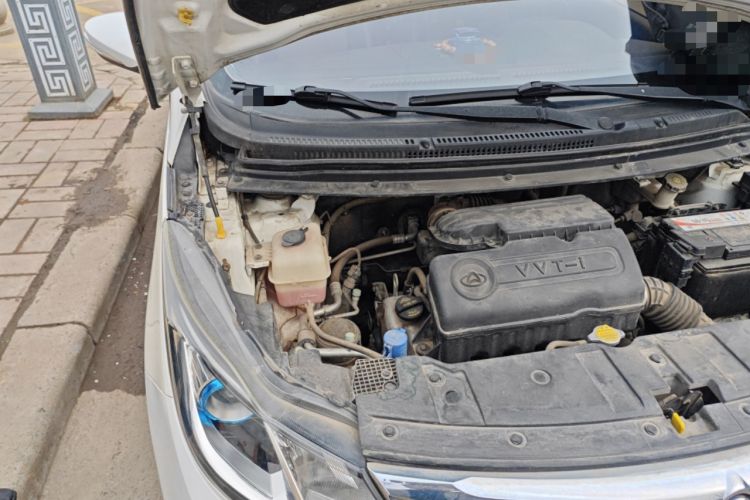 Used CHANGAN KAICHENG Oushang A600 2018 1.5L Manual Luxury Model Engine Bay Right