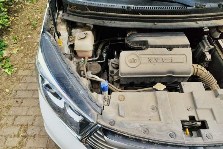 Used CHANGAN KAICHENG Oushang A600 2018 1.5L Manual Elite Version Engine Bay Right