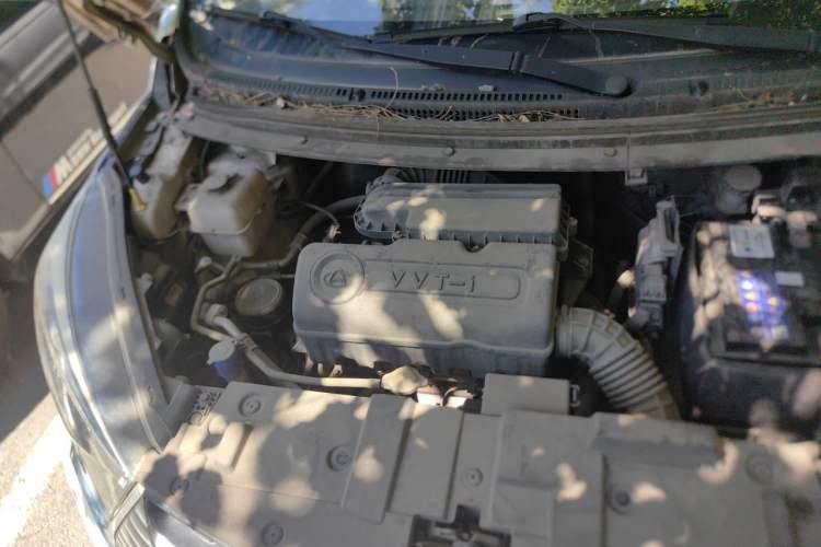 Used CHANGAN KAICHENG Oushang A600 2018 1.5L Manual Elite Version Engine Bay Right