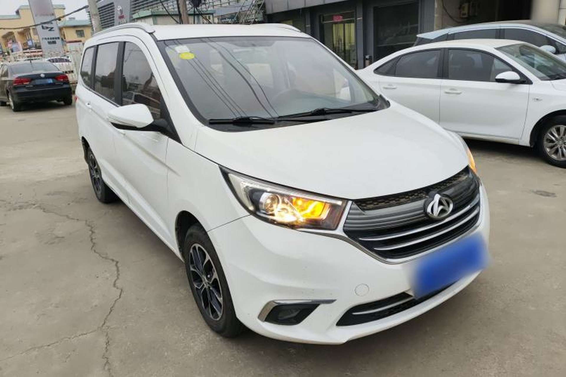 Used CHANGAN KAICHENG Oushang A600 2018 1.5L Manual Luxury Model Front Right 45 Deg