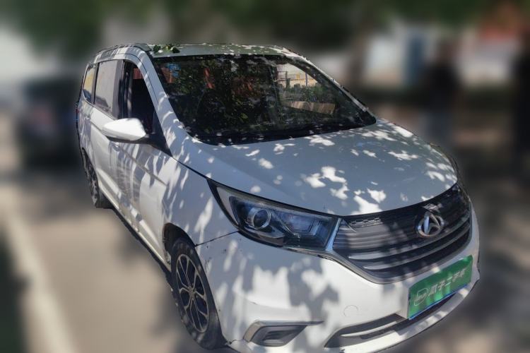 Used CHANGAN KAICHENG Oushang A600 2018 1.5L Manual Elite Version Front Right 45 Deg