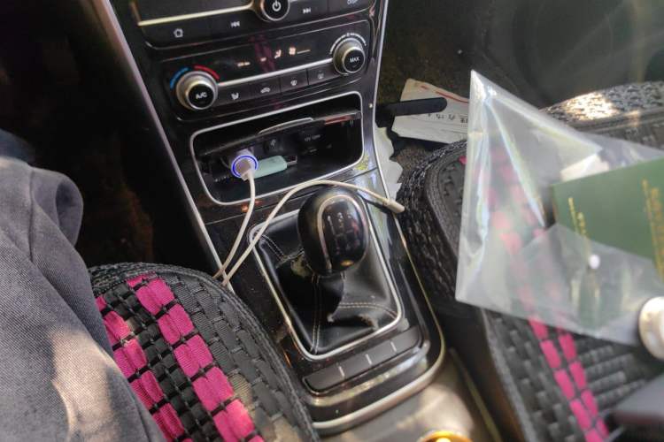 Used CHANGAN KAICHENG Oushang A600 2018 1.5L Manual Elite Version Gear Lever