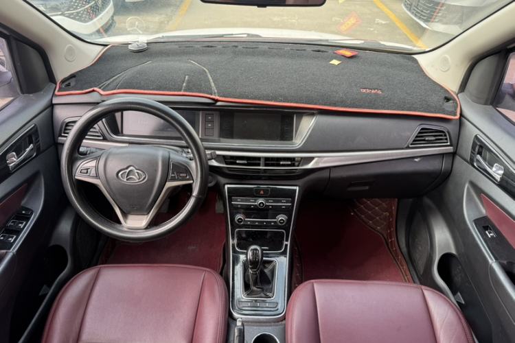 Used CHANGAN KAICHENG Oushang A600 2018 1.5L Manual Luxury Model Interior 1
