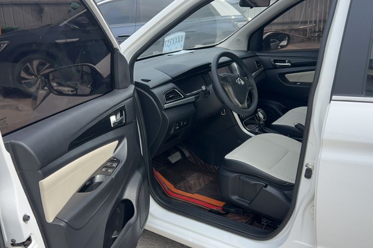 Used CHANGAN KAICHENG Oushang A600 2018 1.6L Automatic Luxury Model Interior 1