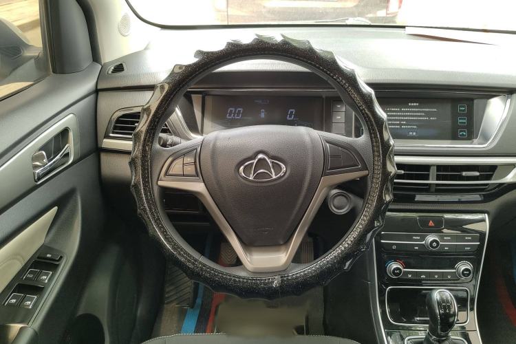 Used CHANGAN KAICHENG Oushang A600 2018 1.5L Manual Elite Version Interior 2