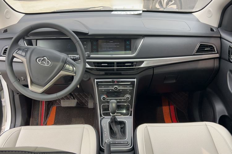 Used CHANGAN KAICHENG Oushang A600 2018 1.6L Automatic Luxury Model Interior 3