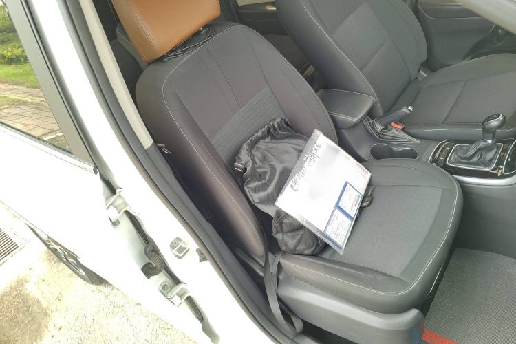 Used CHANGAN KAICHENG Oushang A600 2018 1.5L Manual Elite Version Interior 9