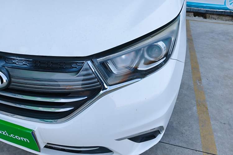 Used CHANGAN KAICHENG Oushang A600 2018 1.5L Manual Elite Version Left Front Headlight