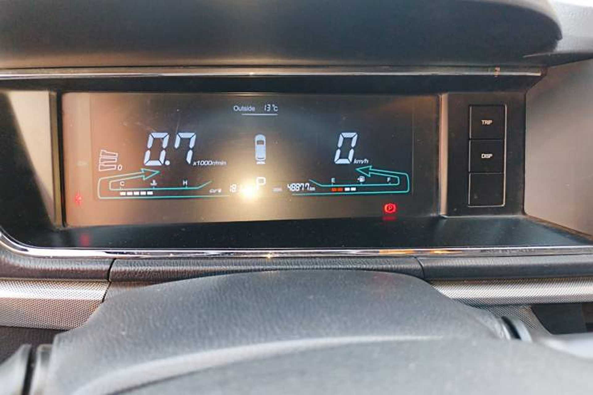 Used CHANGAN KAICHENG Oushang A600 2018 1.6L Automatic Elite Model Odometer Close Up