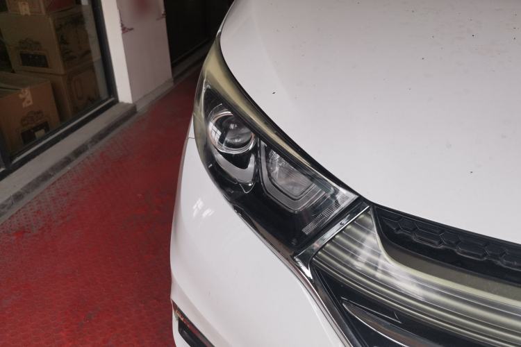 Used CHANGAN KAICHENG Oushang A600 2018 1.5L Manual Luxury Model Right Front Headlight
