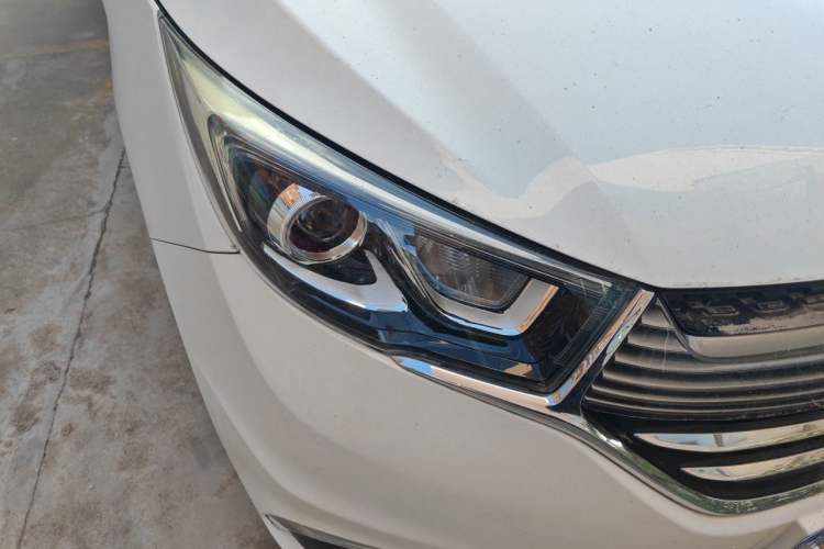 Used CHANGAN KAICHENG Oushang A600 2018 1.5L Manual Luxury Model Right Front Headlight