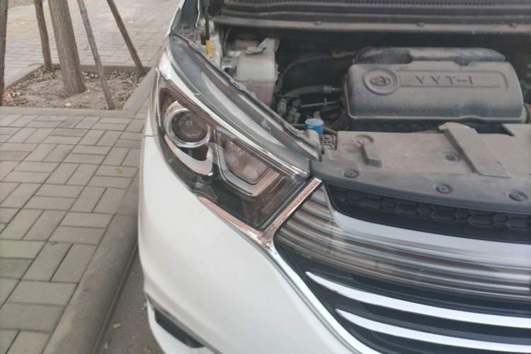 Used CHANGAN KAICHENG Oushang A600 2018 1.5L Manual Elite Version Right Front Headlight