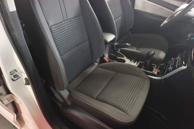 Used CHANGAN KAICHENG Oushang A600 2018 1.5L Manual Elite Version Right Front Seat